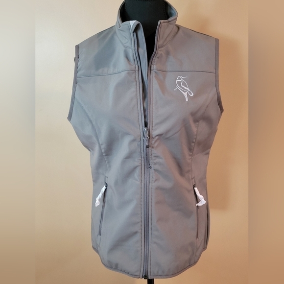 NWOT CLIQUE Vest, Zipper Closure with Pockets, Embroidered Bird Detail, Medium - Picture 2 of 13